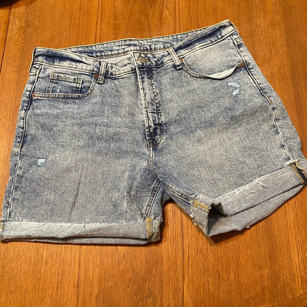 Old Navy O.G. High Rise Acid Wash Jean Shorts | Size 16